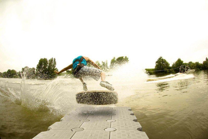 Athletic Event Dock 01